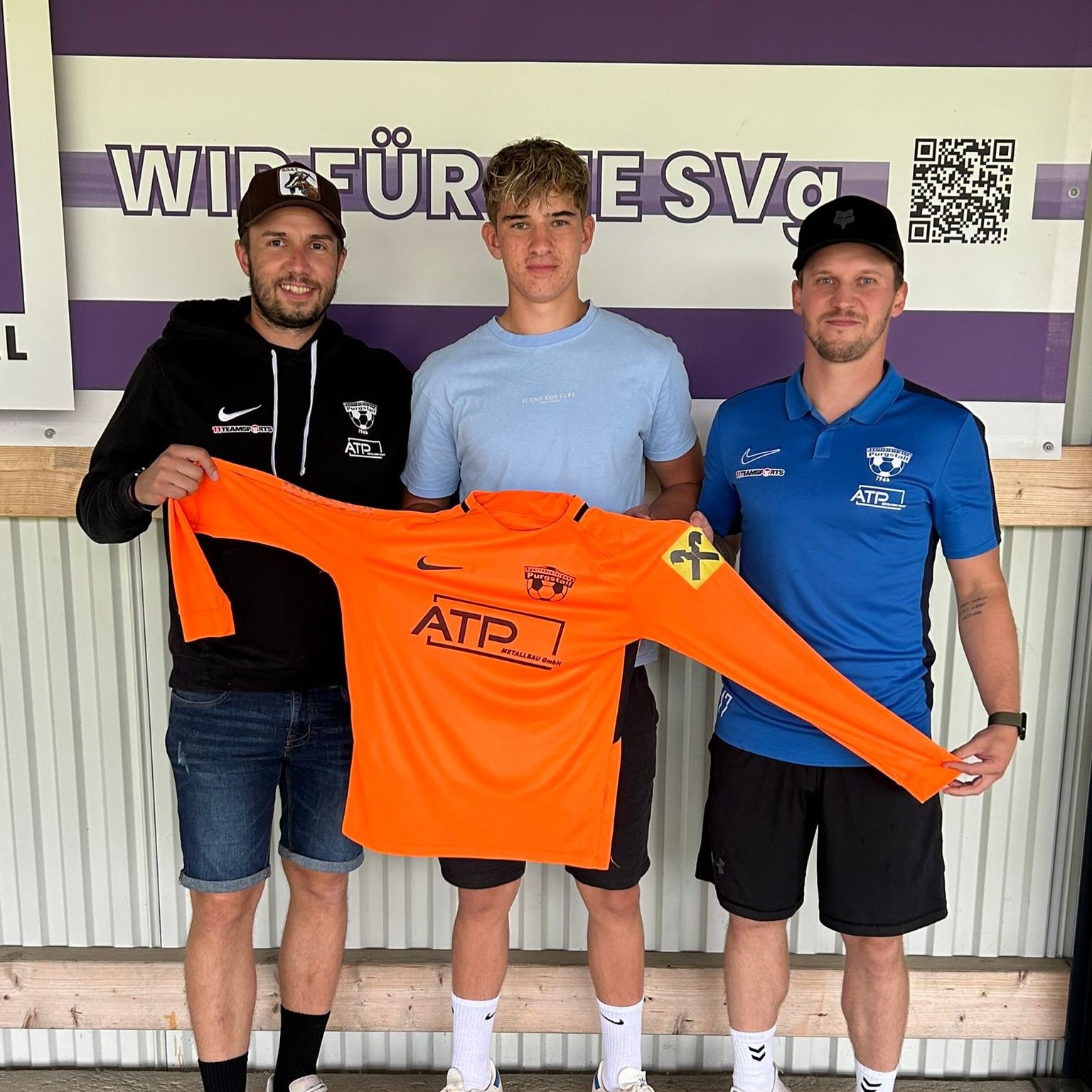 📣TRANSFER NEWS

Michael Lammer kehrt zur SVg ATP Metallbau Purgstall zurück.

Nach seinen Leihstationen beim SV Scheibbs und aktuell noch beim SV Blindenmarkt wird Michi ab Sommer wieder für unsere Farben auflaufen💜🤍

Willkommen zurück und viel Erfolg💪🏻